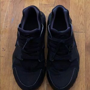 Black Huaraches